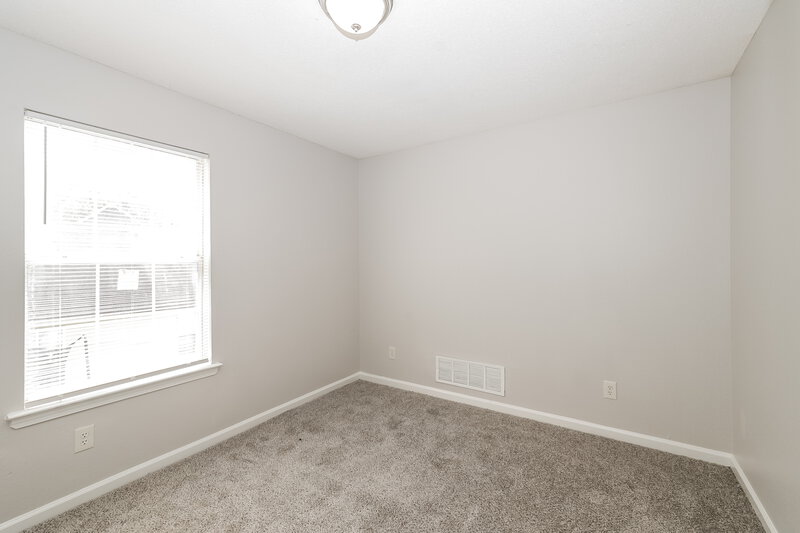 1,405/Mo, 4688 Water Front Oak Memphis, TN 38128 Bedroom View