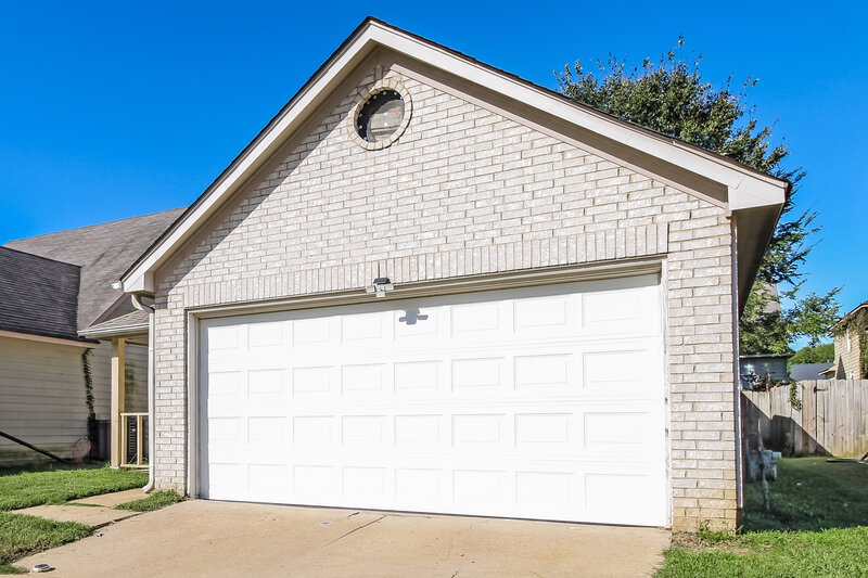 1,430/Mo, 4705 Water Front Oak Memphis, TN 38128 Front View