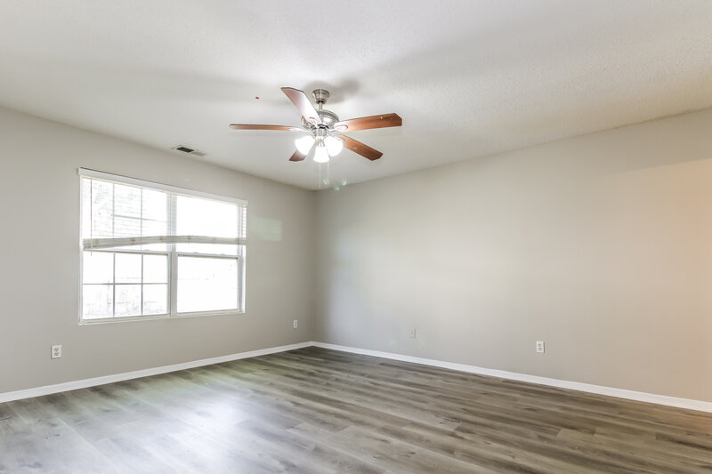 1,430/Mo, 4705 Water Front Oak Memphis, TN 38128 Main Bedroom View