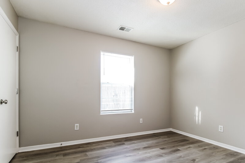 1,430/Mo, 4705 Water Front Oak Memphis, TN 38128 Bedroom View
