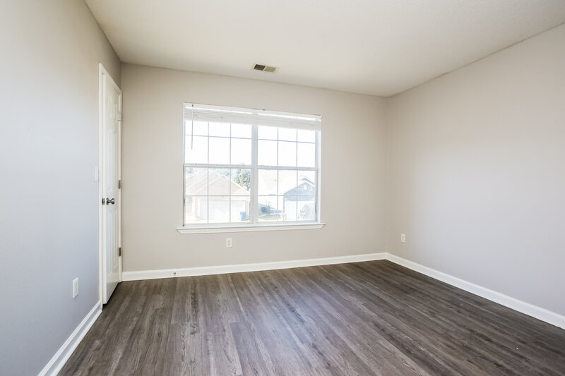 1,350/Mo, 4819 Royal Run Dr Memphis, TN 38128 Bedroom View 2