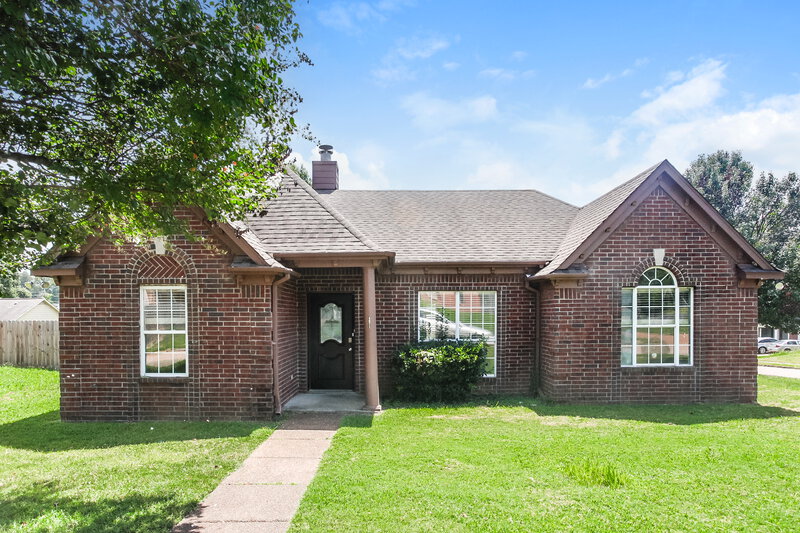 1,555/Mo, 4671 Lindawood Lane Memphis, TN 38128 External View