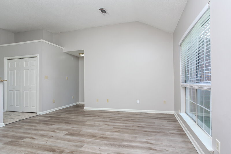 1,555/Mo, 4671 Lindawood Lane Memphis, TN 38128 Living Room View