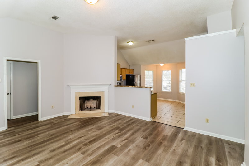 1,415/Mo, 4671 Lindawood Lane Memphis, TN 38128 Living Room View