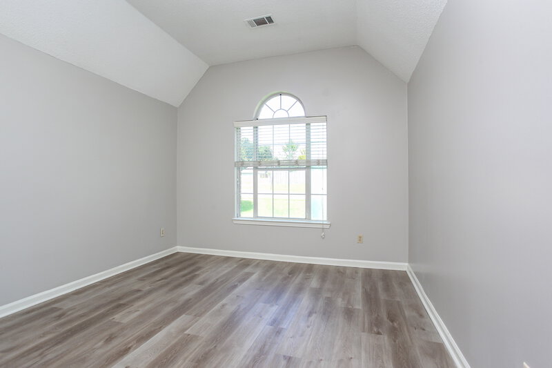 1,555/Mo, 4671 Lindawood Lane Memphis, TN 38128 Main Bedroom View