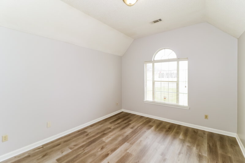 1,415/Mo, 4671 Lindawood Lane Memphis, TN 38128 Main Bedroom View