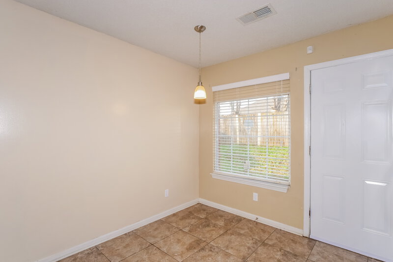 1,355/Mo, 4540 Longtree Ave Memphis, TN 38128 Dining Room View