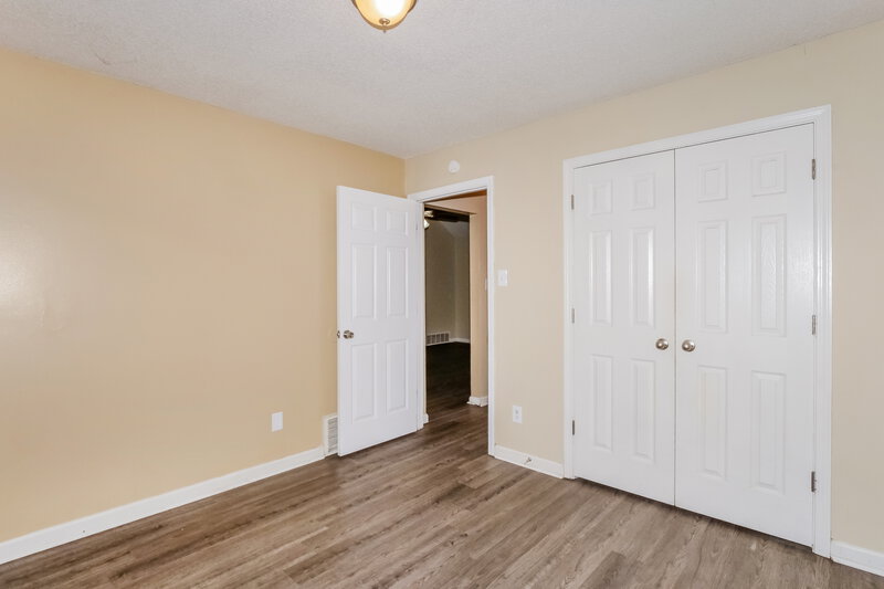 1,355/Mo, 4540 Longtree Ave Memphis, TN 38128 Bedroom View 3