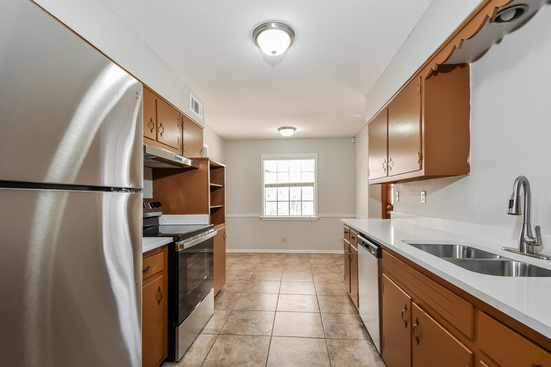 1,785/Mo, 3188 Bluefield St Memphis, TN 38128 Kitchen View
