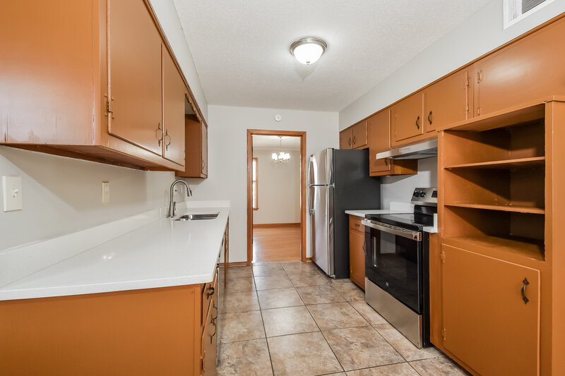 1,785/Mo, 3188 Bluefield St Memphis, TN 38128 Kitchen View 2