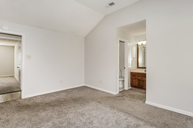 1,670/Mo, 2581 Arborgreen Cove Memphis, TN 38133 Main Bedroom View 2
