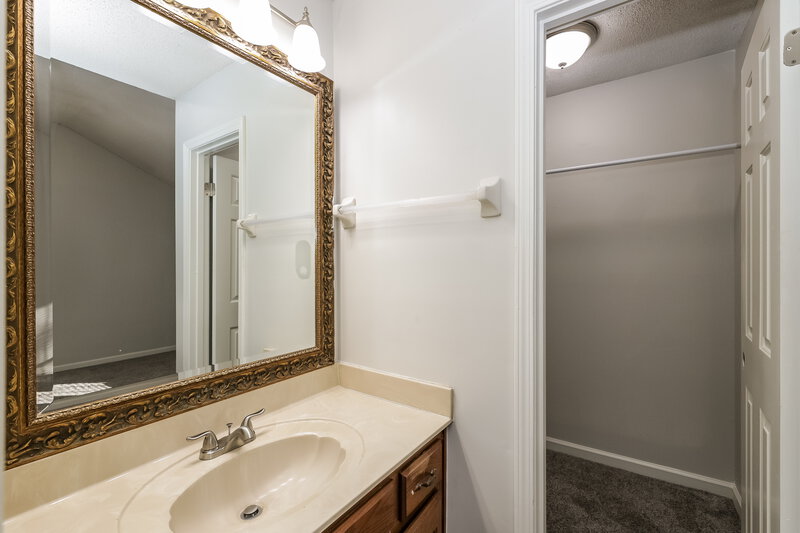 1,670/Mo, 2581 Arborgreen Cove Memphis, TN 38133 Main Bathroom View