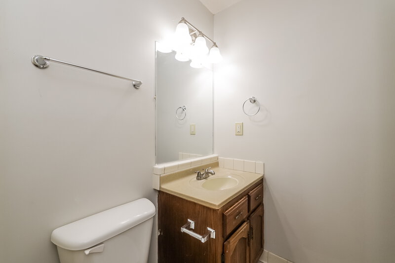 1,670/Mo, 2581 Arborgreen Cove Memphis, TN 38133 Bathroom View