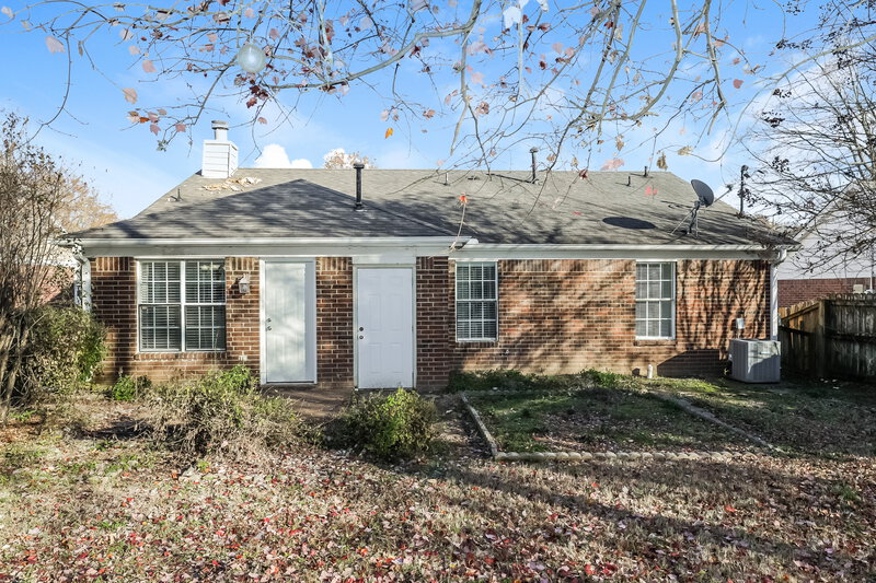 1,670/Mo, 2581 Arborgreen Cove Memphis, TN 38133 Rear View