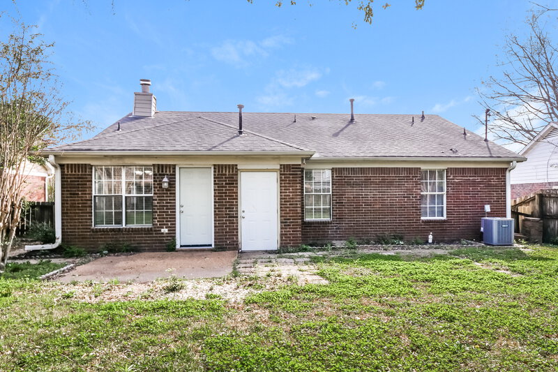1,670/Mo, 2581 Arborgreen Cove Memphis, TN 38133 Rear View 2