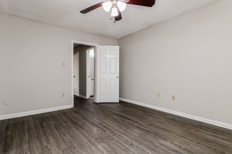 1,635/Mo, 2690 Cotton Ridge Dr Memphis, TN 38133 Main Bedroom View 3