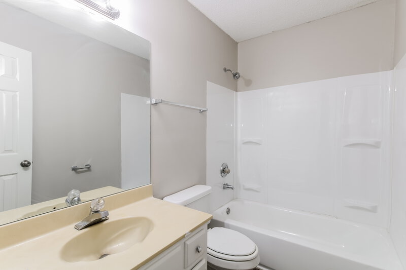 1,635/Mo, 2690 Cotton Ridge Dr Memphis, TN 38133 Bathroom View