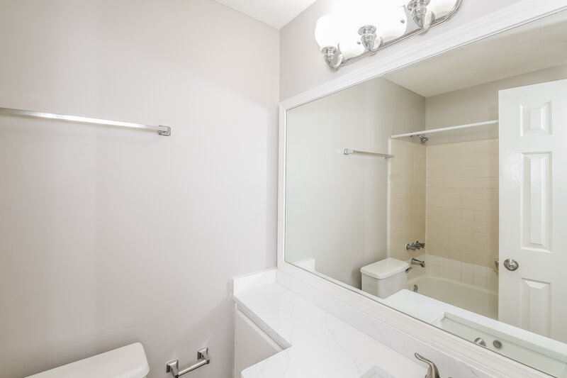 1,670/Mo, 2709 Rustic Dr Memphis, TN 38133 Bathroom View