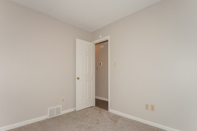 1,610/Mo, 2590 Laurelcrest Dr Memphis, TN 38133 Bedroom View