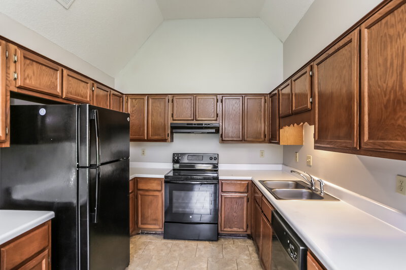 1,680/Mo, 7850 Deer Cove Memphis, TN 38133 Kitchen View