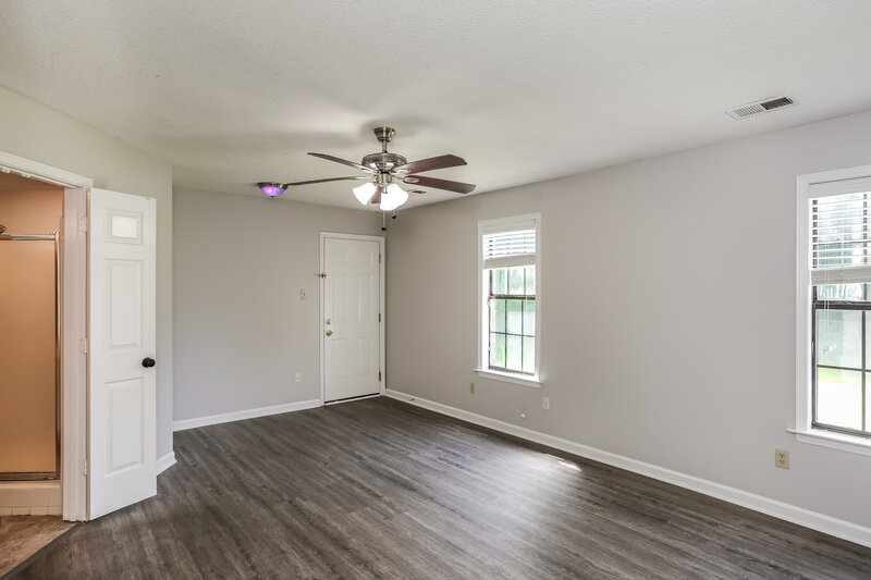 1,680/Mo, 7850 Deer Cove Memphis, TN 38133 Main Bedroom View 2