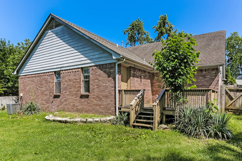 1,680/Mo, 7850 Deer Cove Memphis, TN 38133 Rear View