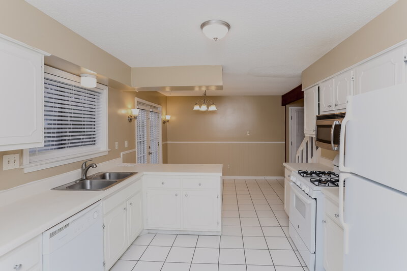 1,630/Mo, 6296 Ashton Rd Memphis, TN 38134 Kitchen View