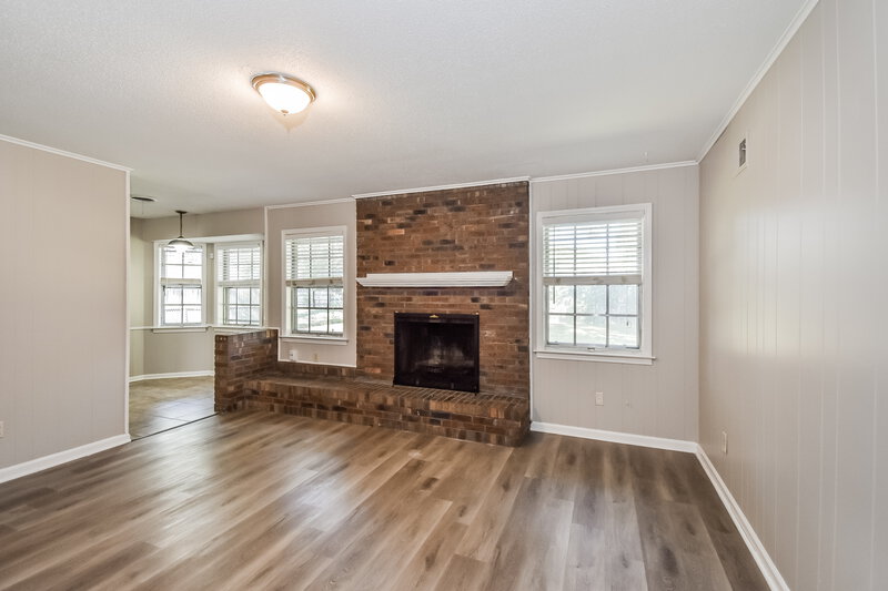 1,375/Mo, 6300 Branderham Dr Memphis, TN 38134 Living Room View 2