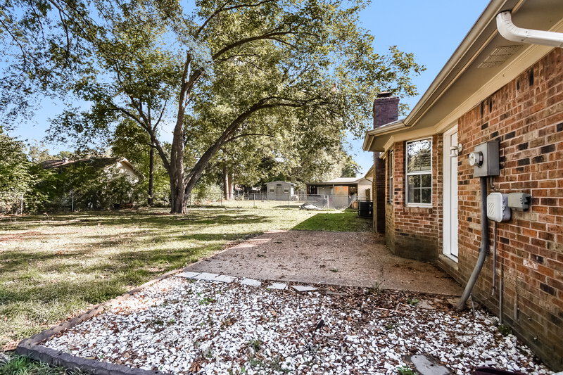 1,375/Mo, 6300 Branderham Dr Memphis, TN 38134 Rear View