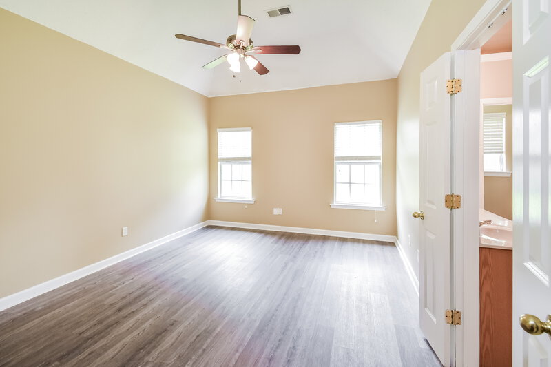 2,170/Mo, 4599 Tulip Bend Dr Memphis, TN 38135 Main Bedroom View