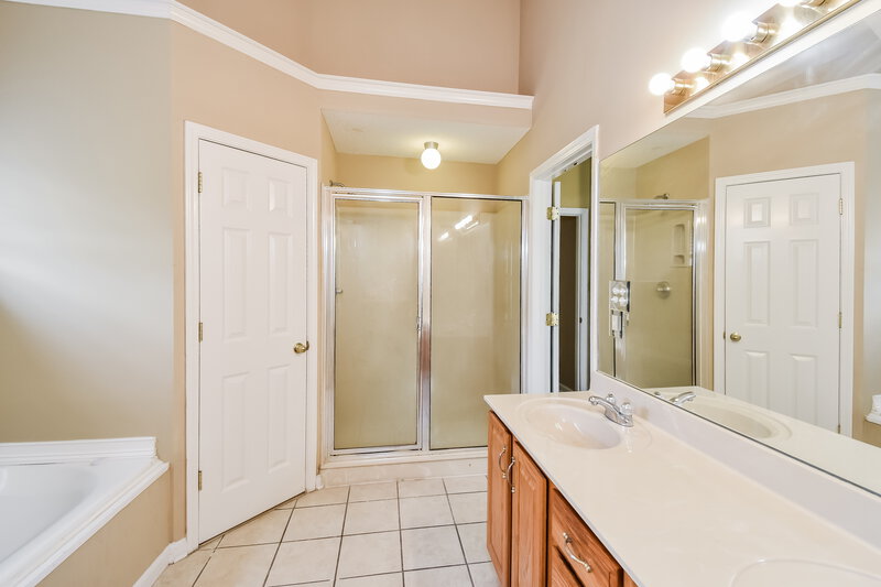 2,170/Mo, 4599 Tulip Bend Dr Memphis, TN 38135 Main Bathroom View