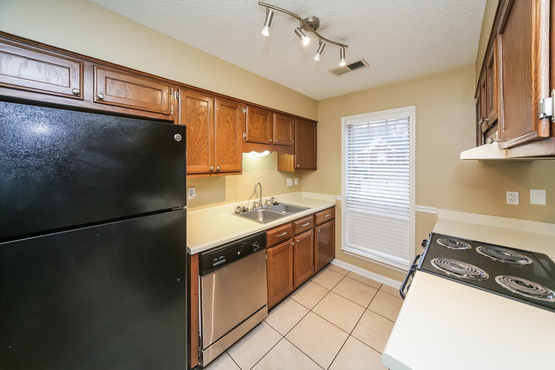 1,655/Mo, 5689 Riverhead Ave Memphis, TN 38135 Kitchen View