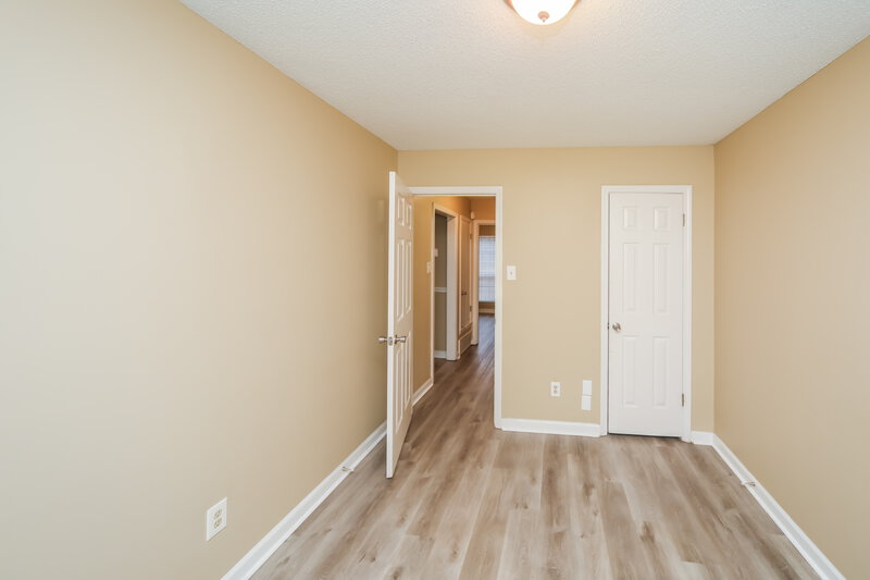 1,655/Mo, 5689 Riverhead Ave Memphis, TN 38135 Bedroom View 2