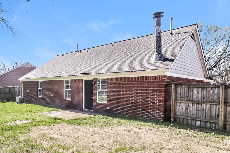 1,735/Mo, 3650 Dawnridge Cove Memphis, TN 38135 Rear View 2