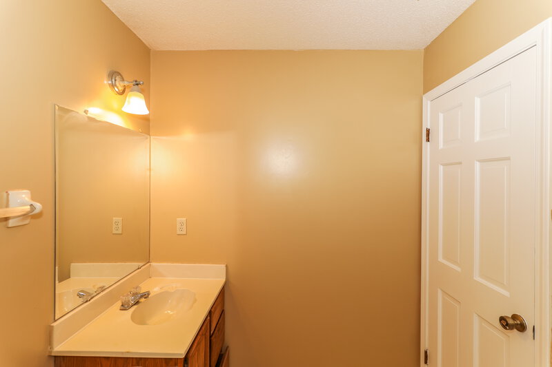 3,430/Mo, 3833 Altruria Rd Memphis, TN 38135 Bathroom View