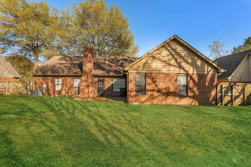 3,430/Mo, 3833 Altruria Rd Memphis, TN 38135 Rear View