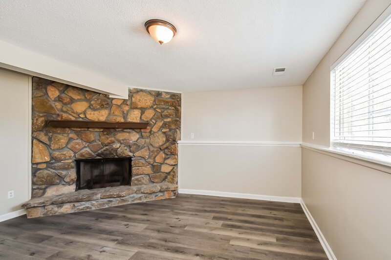 2,085/Mo, 6815 Azalea Hill Cove Memphis, TN 38135 Family Room View