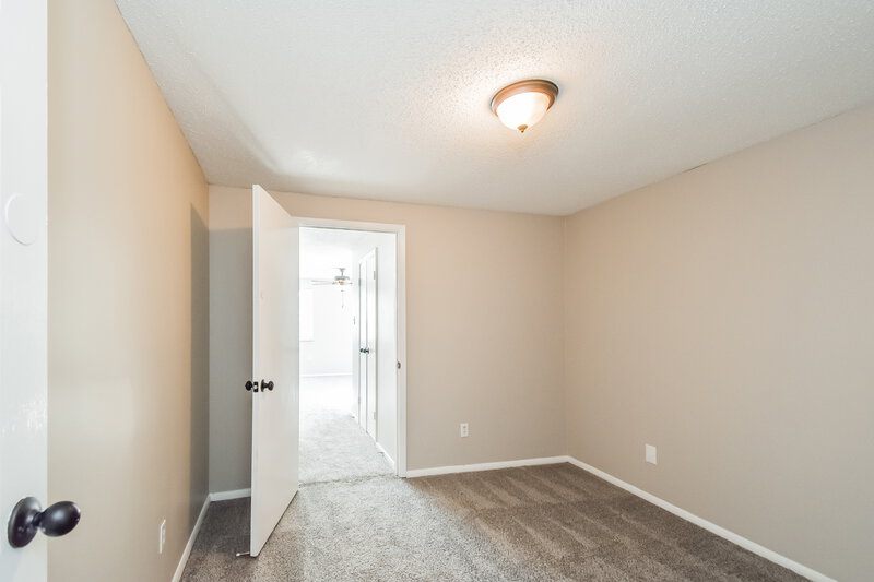 2,085/Mo, 6815 Azalea Hill Cove Memphis, TN 38135 Bedroom View 2