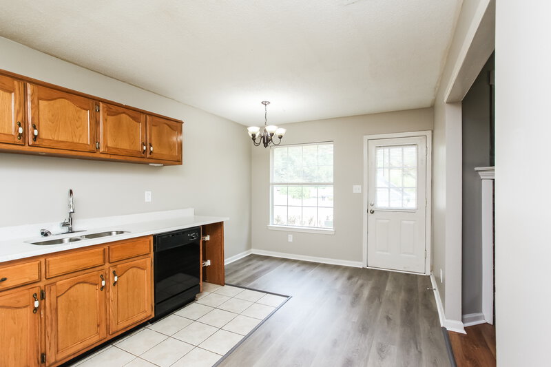 1,365/Mo, 4089 Gouverneur St Memphis, TN 38135 Dining Room View