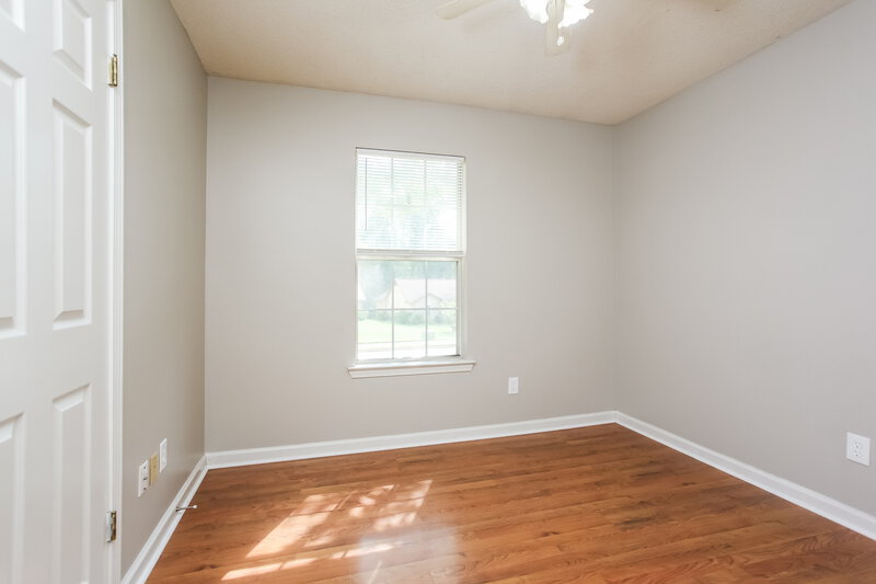 1,365/Mo, 4089 Gouverneur St Memphis, TN 38135 Bedroom View 3