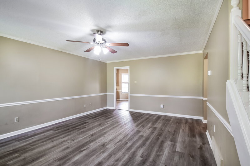 1,810/Mo, 6498 Heatherwood Dr Memphis, TN 38141 Living Room View