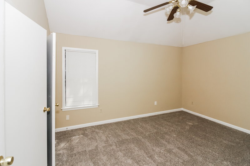 1,620/Mo, 4760 Barkshire Dr Memphis, TN 38141 Main Bedroom View 2