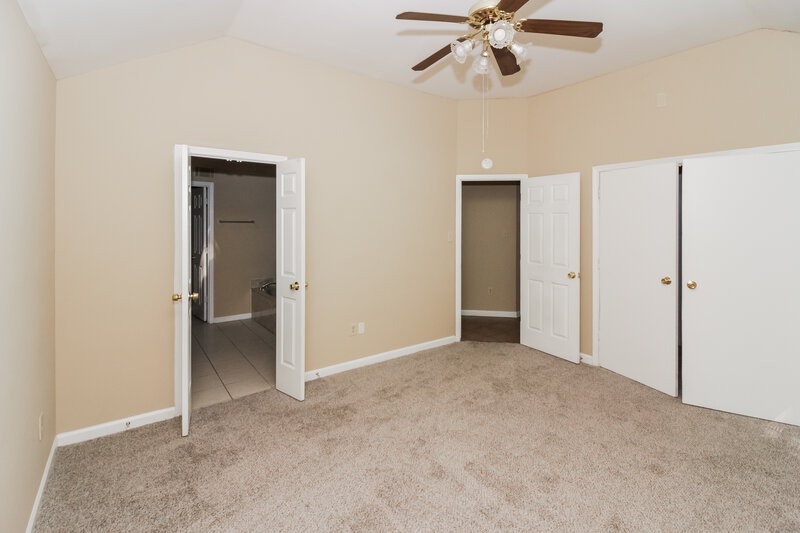 1,620/Mo, 4760 Barkshire Dr Memphis, TN 38141 Main Bedroom View 3