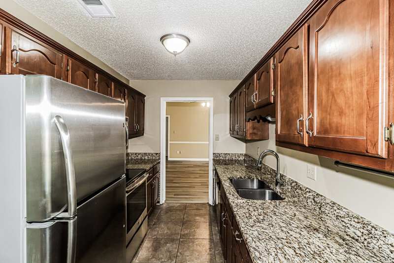 1,610/Mo, 5415 Ross Rd Memphis, TN 38141 Kitchen View
