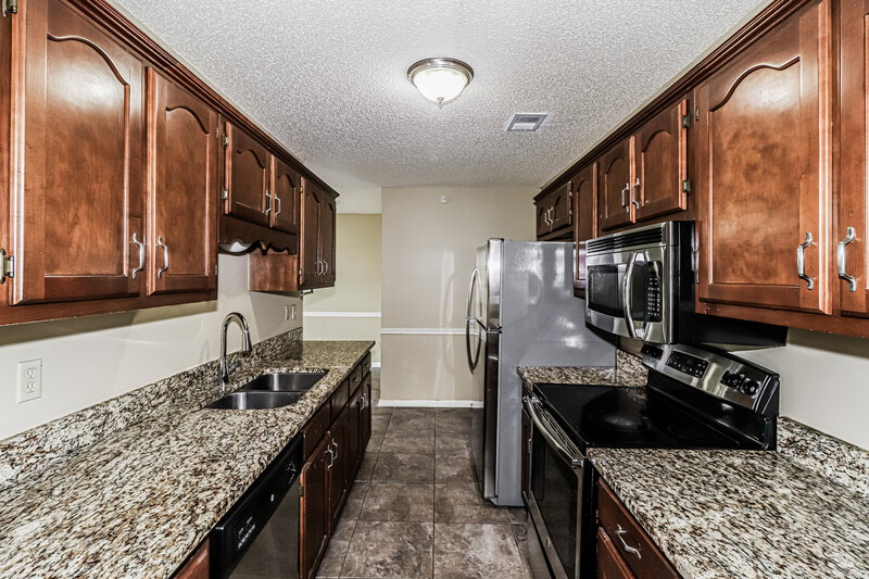 1,610/Mo, 5415 Ross Rd Memphis, TN 38141 Kitchen View 2