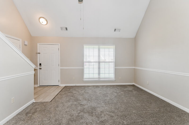 1,720/Mo, 4895 Copper Valley Cove Memphis, TN 38141 Living Room View 2