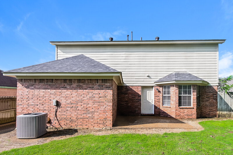 1,720/Mo, 4895 Copper Valley Cove Memphis, TN 38141 Rear View