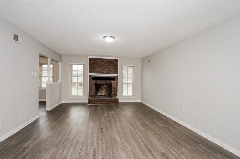 1,490/Mo, 6683 Beaverlodge Dr Memphis, TN 38141 Living Room View