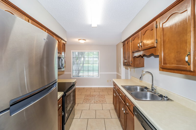 1,550/Mo, 6638 Meadow Bend Dr Memphis, TN 38141 Kitchen View