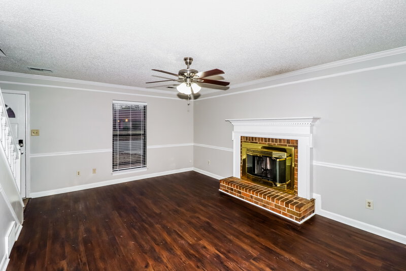 1,590/Mo, 4893 Barkshire Dr Memphis, TN 38141 Living Room View 2